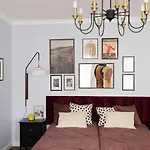 Premium 2-level On Rhine, Great Location *