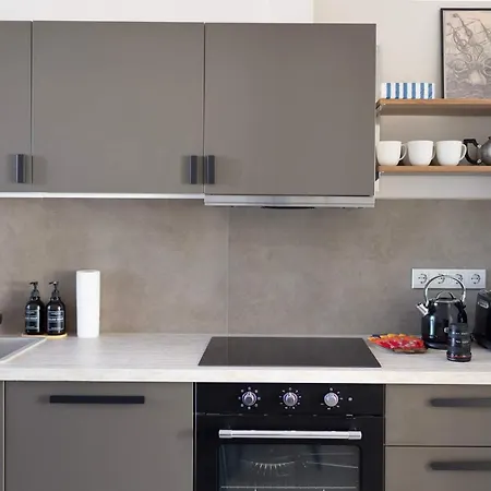 Premium 2-level On Rhine, Great Location *