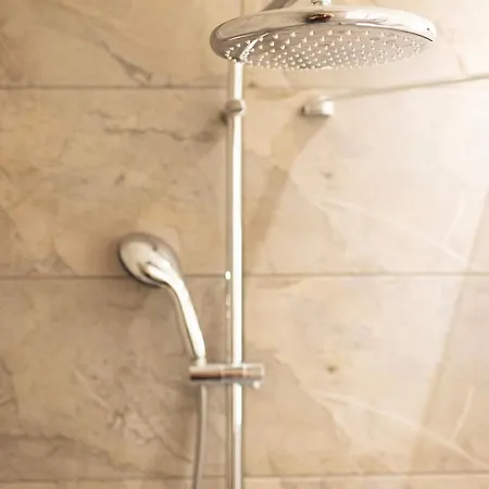 Premium 2-level On Rhine, Great Location * דיסבורג