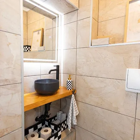 Premium 2-level On Rhine, Great Location Apartamento *