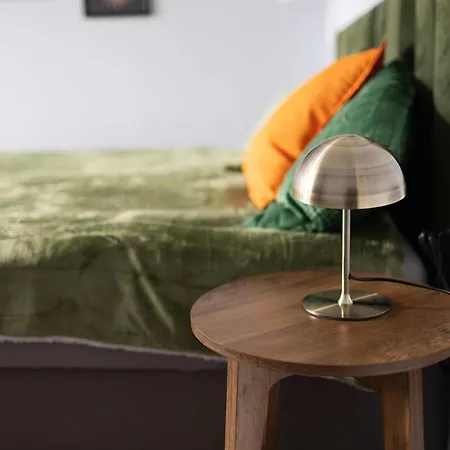 Premium 2-level On Rhine, Great Location דירה