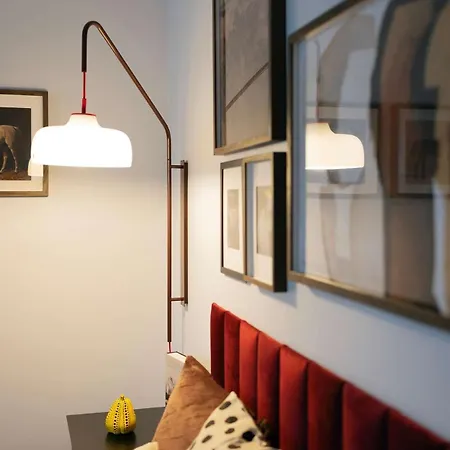 Premium 2-level On Rhine, Great Location *