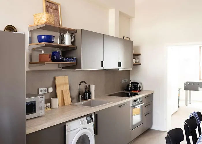 Premium 2-level On Rhine, Great Location