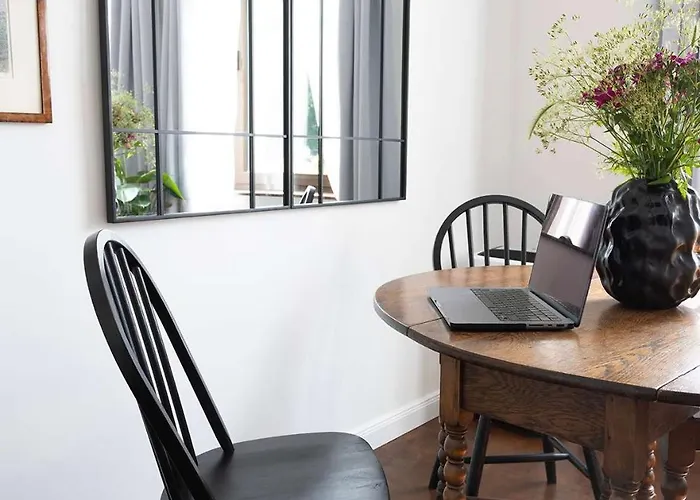 Premium 2-level On Rhine, Great Location 公寓 杜伊斯堡