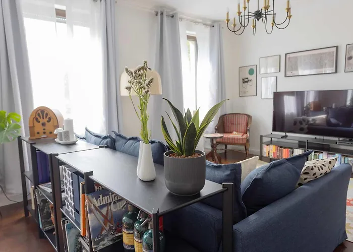 Premium 2-level On Rhine, Great Location