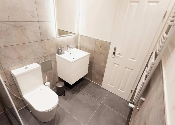 Premium 2-level On Rhine, Great Location 公寓