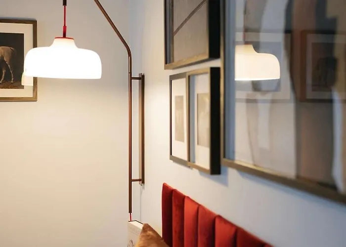 Premium 2-level On Rhine, Great Location *